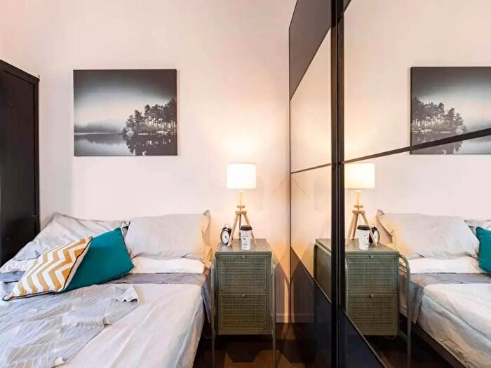 Appartamento monolocale in affitto in Via Plinio, Milano