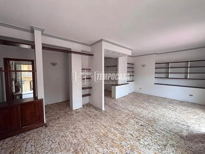 Appartamento con 5 locali in vendita in Via Annella di Massimo, Napoli