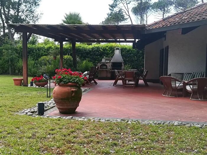 Casa con 6 locali in affitto in Castiglione Della Pescaia