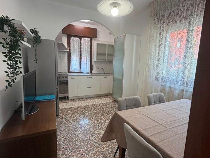 Appartamento trilocale in affitto in Via Guglielmo Ciardi, Cipressina, Venezia