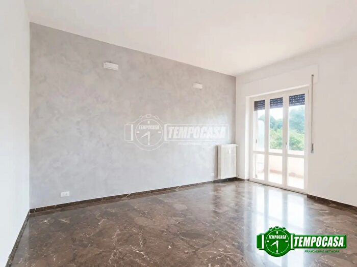 Appartamento trilocale in vendita in Piazzale Genova, Piacenza