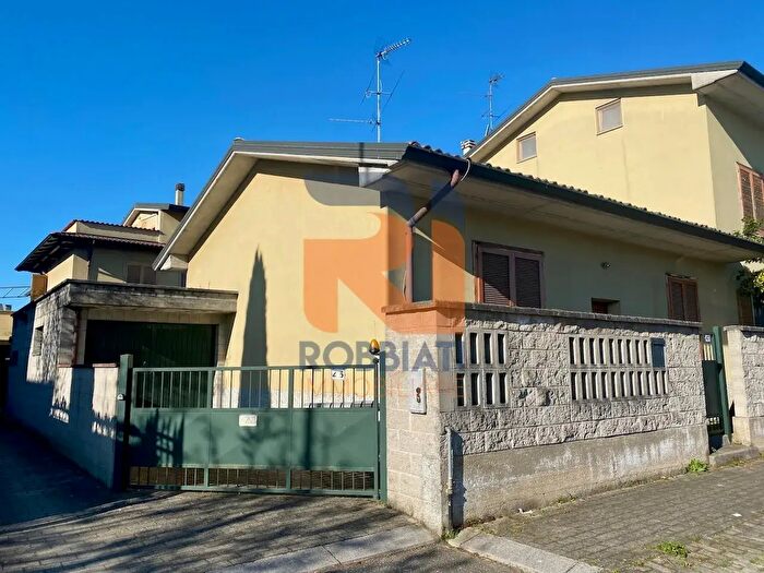 Casa trilocale in vendita in Via Giuseppe di Vittorio, Gropello Cairoli