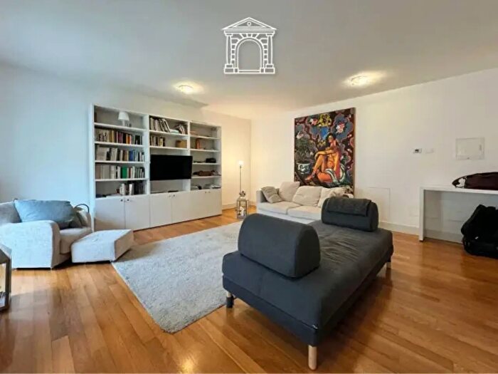 Appartamento trilocale in vendita in Via del Teatro, Trieste