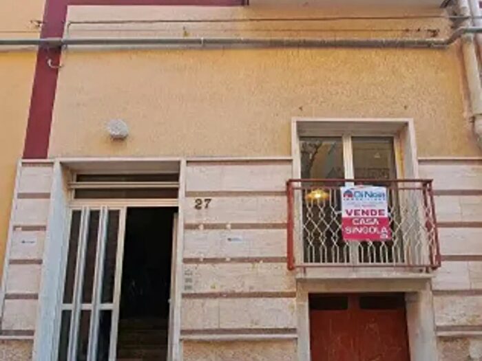 Casa trilocale in vendita in Via Pier delle Vigne, Andria