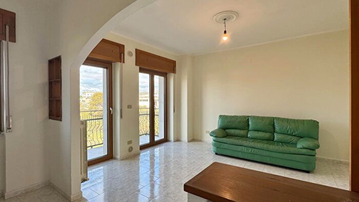 Appartamento quadrilocale in affitto in Mangone