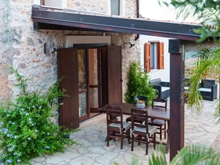 Casa quadrilocale in vendita in Contrada Sarmuci, Castellammare Del Golfo