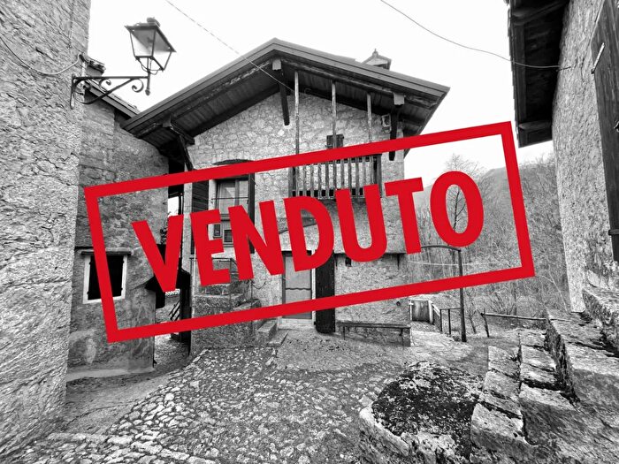 Casa bilocale in vendita in Clauzetto