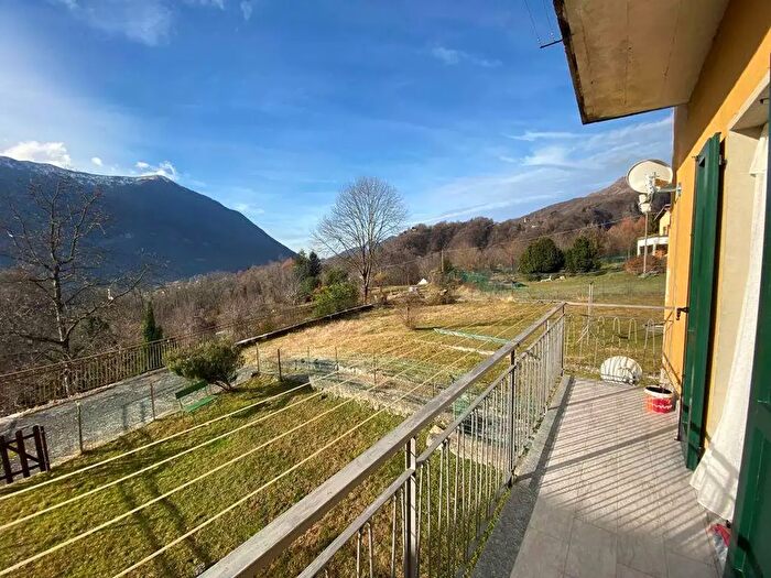 Appartamento trilocale in vendita in Barna, Plesio