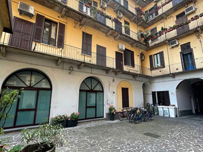 Appartamento monolocale in affitto in Via Cardinale Ascanio Sforza, Ascanio Sforza, Milano
