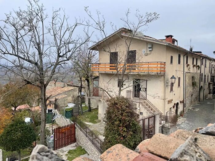 Casa quadrilocale in vendita in Via Capo La Terra, Carsoli