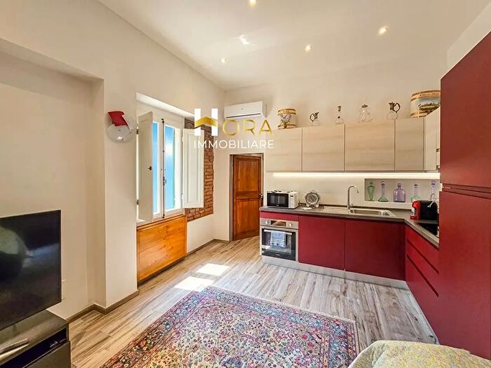 Appartamento bilocale in vendita in Porta San Niccolò, Firenze