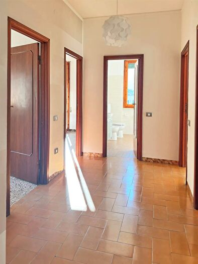 Appartamento con 5 locali in vendita in Viale Resistenza, Aulla