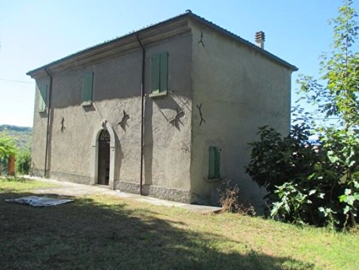 Casa con 6 locali in vendita in Sogliano Al Rubicone