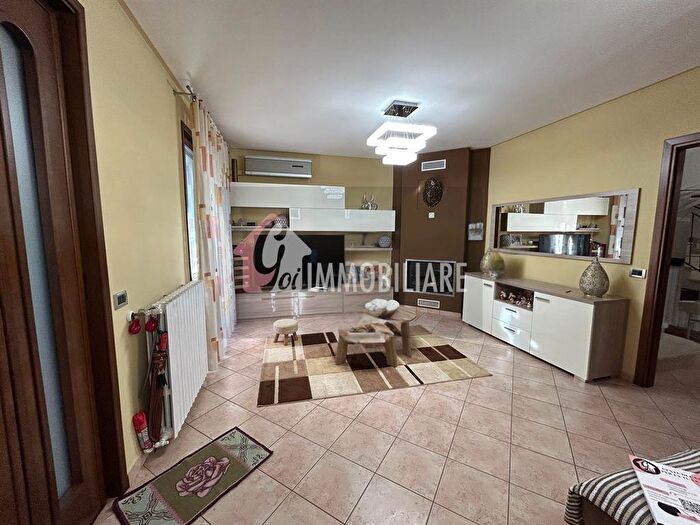 Casa con 7 locali in vendita in Via della Verta, Casalmaggiore