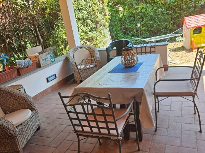 Casa con 5 locali in affitto in Via San Camillo, Vittoria Apuana, Forte dei Marmi