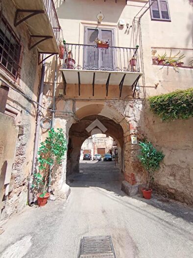 Appartamento trilocale in affitto in Cortile Casermaggio, Palermo