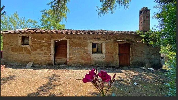 Casa con 6 locali in vendita in Via delle Transenne, Perugia