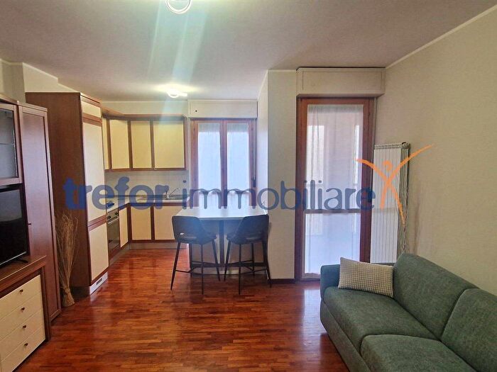 Appartamento bilocale in affitto in via Olona, Centro, San Donato Milanese