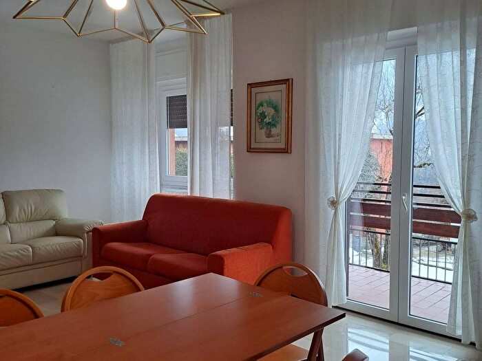 Appartamento trilocale in affitto in Vicolo Giuseppe Verdi, Moggio