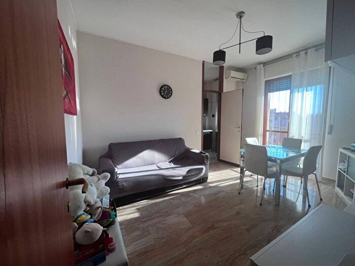 Appartamento bilocale in affitto in Piazzale Ferrara, Corvetto, Milano