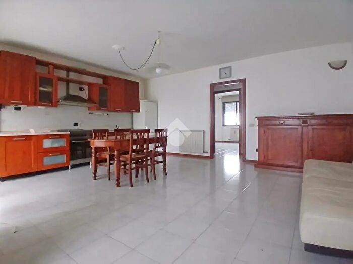 Appartamento bilocale in vendita in Via Colombo, Cassano DAdda