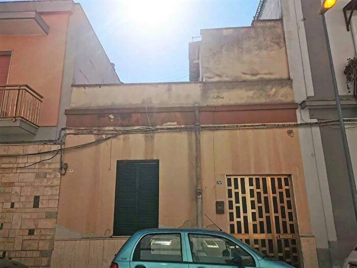 Casa trilocale in vendita in Via Piave Brindisi, Brindisi