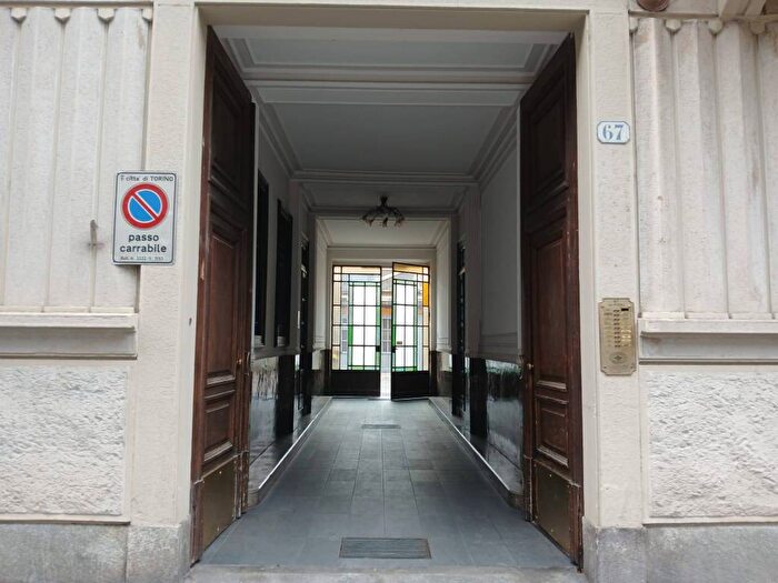Appartamento quadrilocale in affitto in Corso Svizzera, Campidoglio, Torino