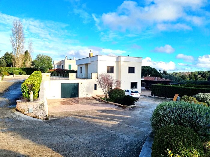 Casa con 7 locali in vendita in Strada Grassi Martina Franca, Martina Franca