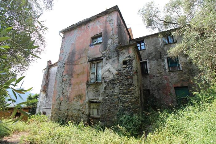 Casa con 5 locali in vendita in Case Sparse Caperana, Chiavari