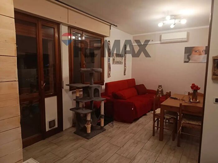 Appartamento con 8 locali in vendita in Via Primo Maggio, Tresignana