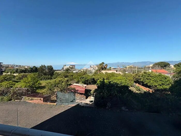 Appartamento trilocale in vendita in Via Torrente Filici I, Reggio Calabria