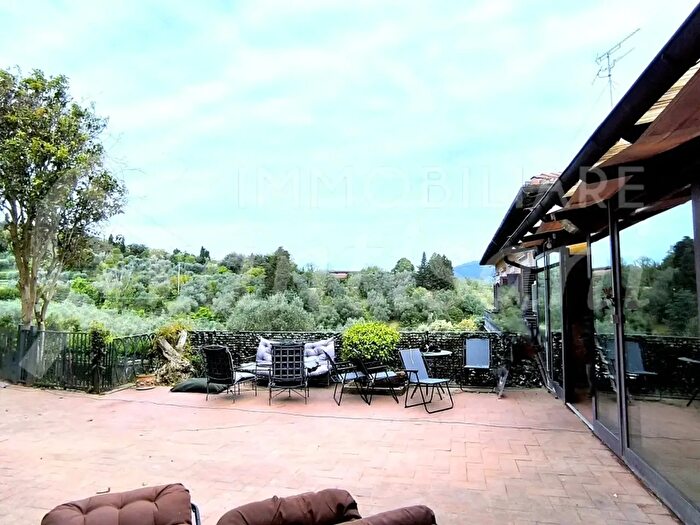 Casa con 5 locali in vendita in Via delle Ballodole, Firenze