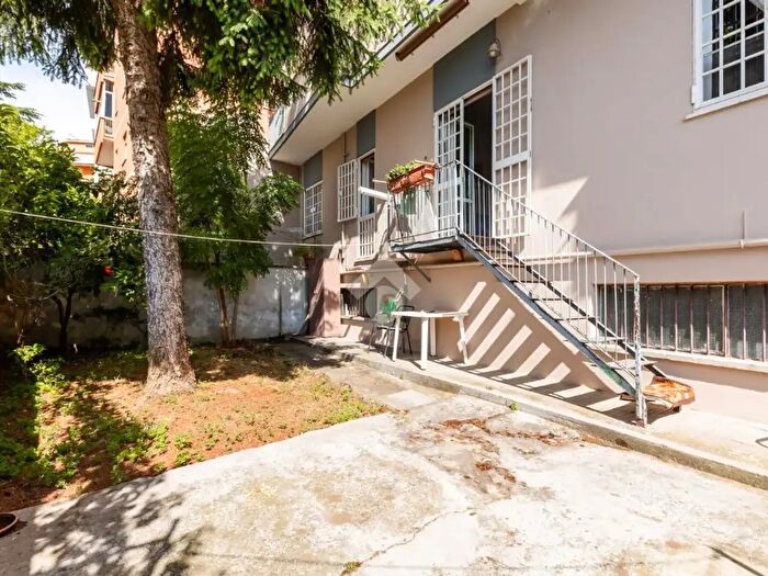 Appartamento trilocale in vendita in Via Cardinal Salotti, Roma