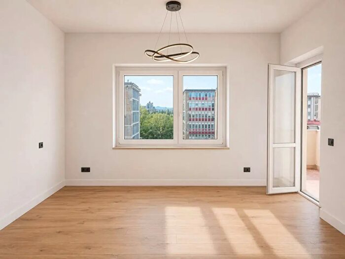 Appartamento trilocale in vendita in Viale Redi, Firenze