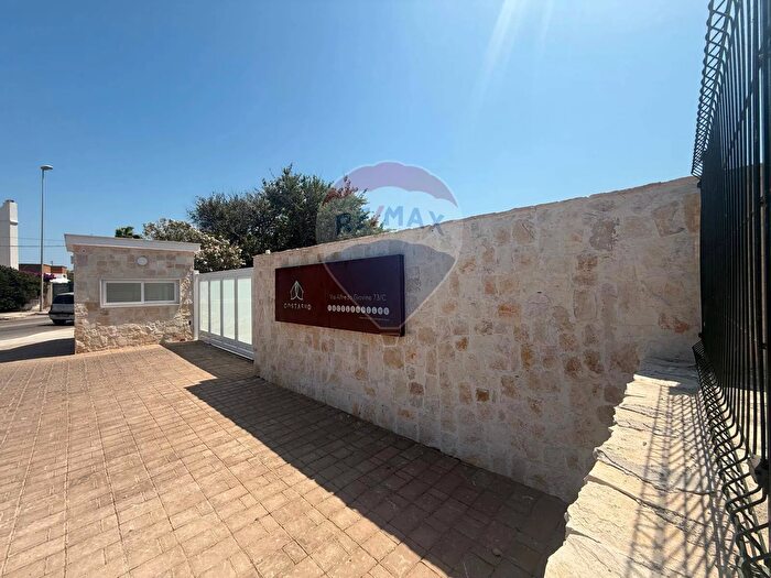 Appartamento trilocale in affitto in Via Alfredo Giovine, Bari