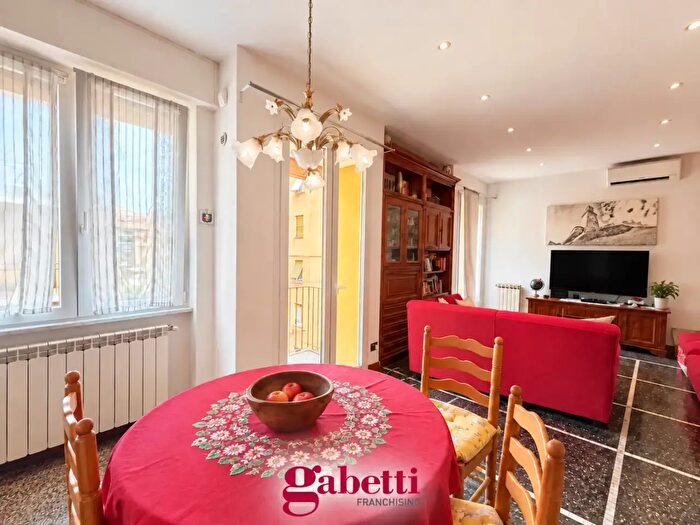 Appartamento con 5 locali in vendita in Via Accinelli, Varazze