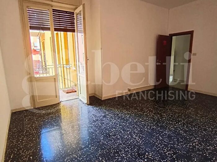Appartamento trilocale in vendita in Via Paolo Ferrari, Modena