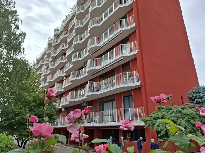 Appartamento trilocale in affitto in Via Cristina Belgioioso, Milano