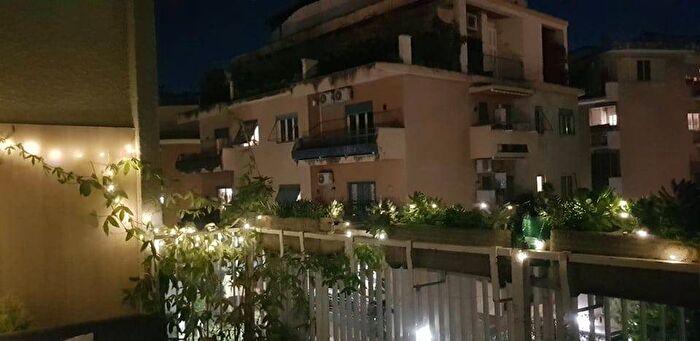 Appartamento con 5 locali in affitto in Via Giovanni Marangoni, Bologna, Roma