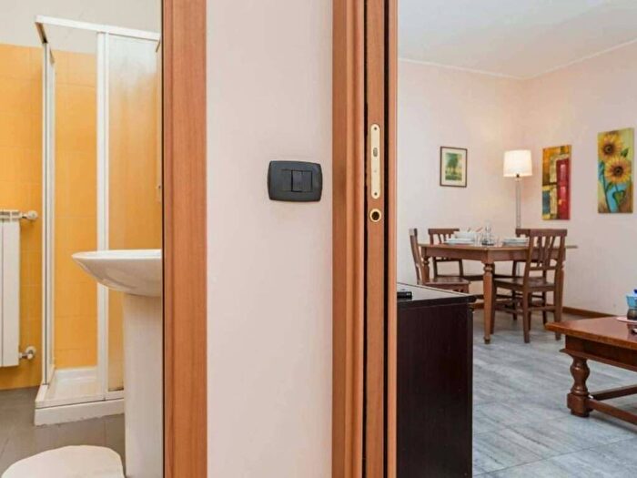 Appartamento bilocale in affitto in Viale Cassala, Navigli Darsena, Milano