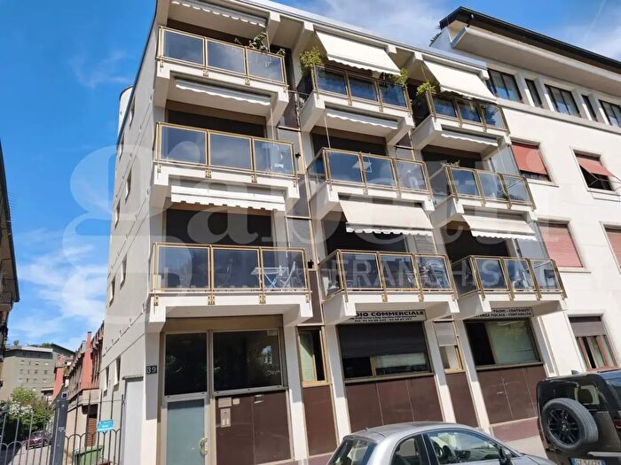 Appartamento monolocale in affitto in Via Oldofredi, Milano