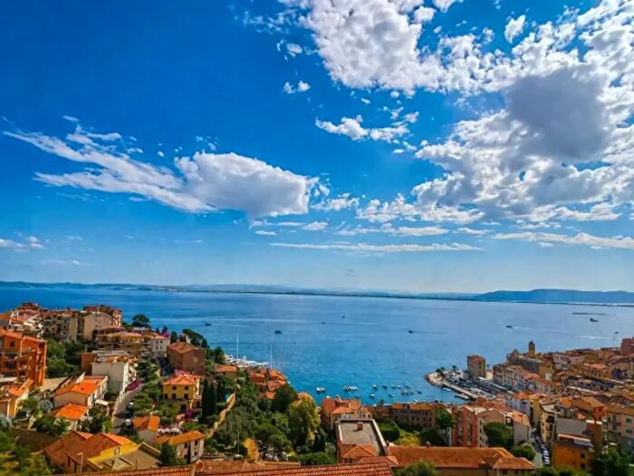 Appartamento con 5 locali in vendita in Monte Argentario