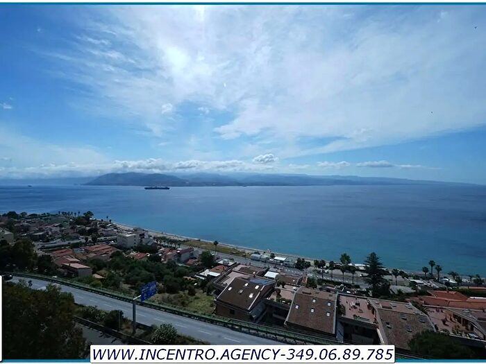 Appartamento quadrilocale in vendita in Via Panoramica dello Stretto, Messina