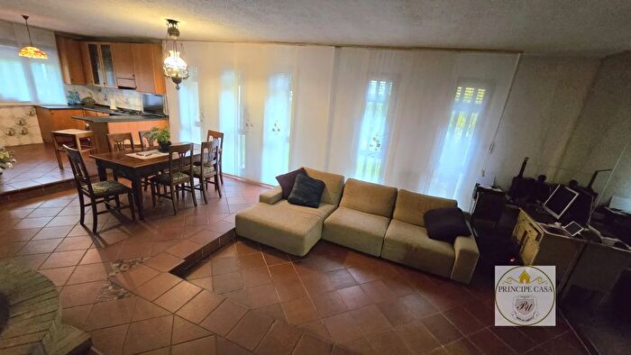 Casa quadrilocale in vendita in Via Roma, SantElena