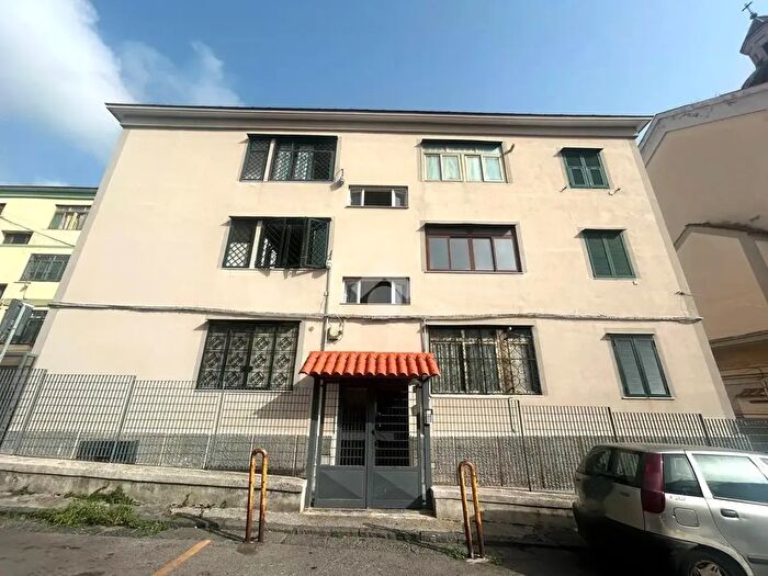 Appartamento quadrilocale in vendita in Via Sant'Antonio, Torre Del Greco