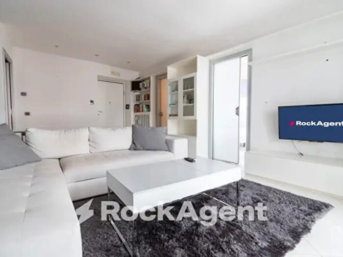 Appartamento trilocale in vendita in Via Giuseppe Poerio, Catanzaro