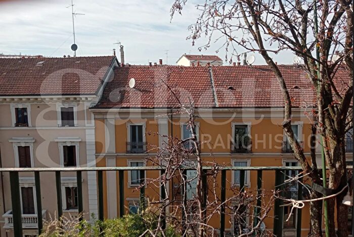 Appartamento con 5 locali in vendita in Piazzale Loreto Snc, Milano