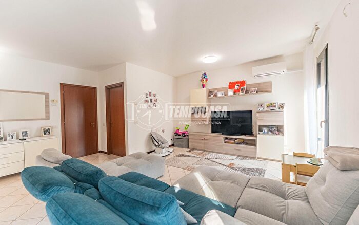 Appartamento trilocale in vendita in Via Alfredo Binda, Abbiategrasso