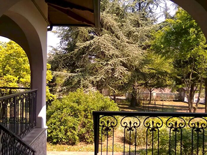 Appartamento quadrilocale in vendita in Strada Vandelli, Castelnuovo Rangone