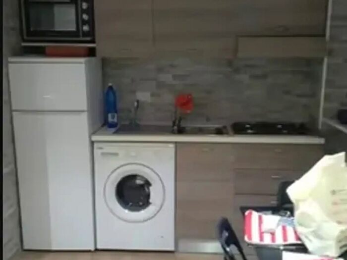 Appartamento bilocale in affitto in Gradoni di Chiaia, Napoli